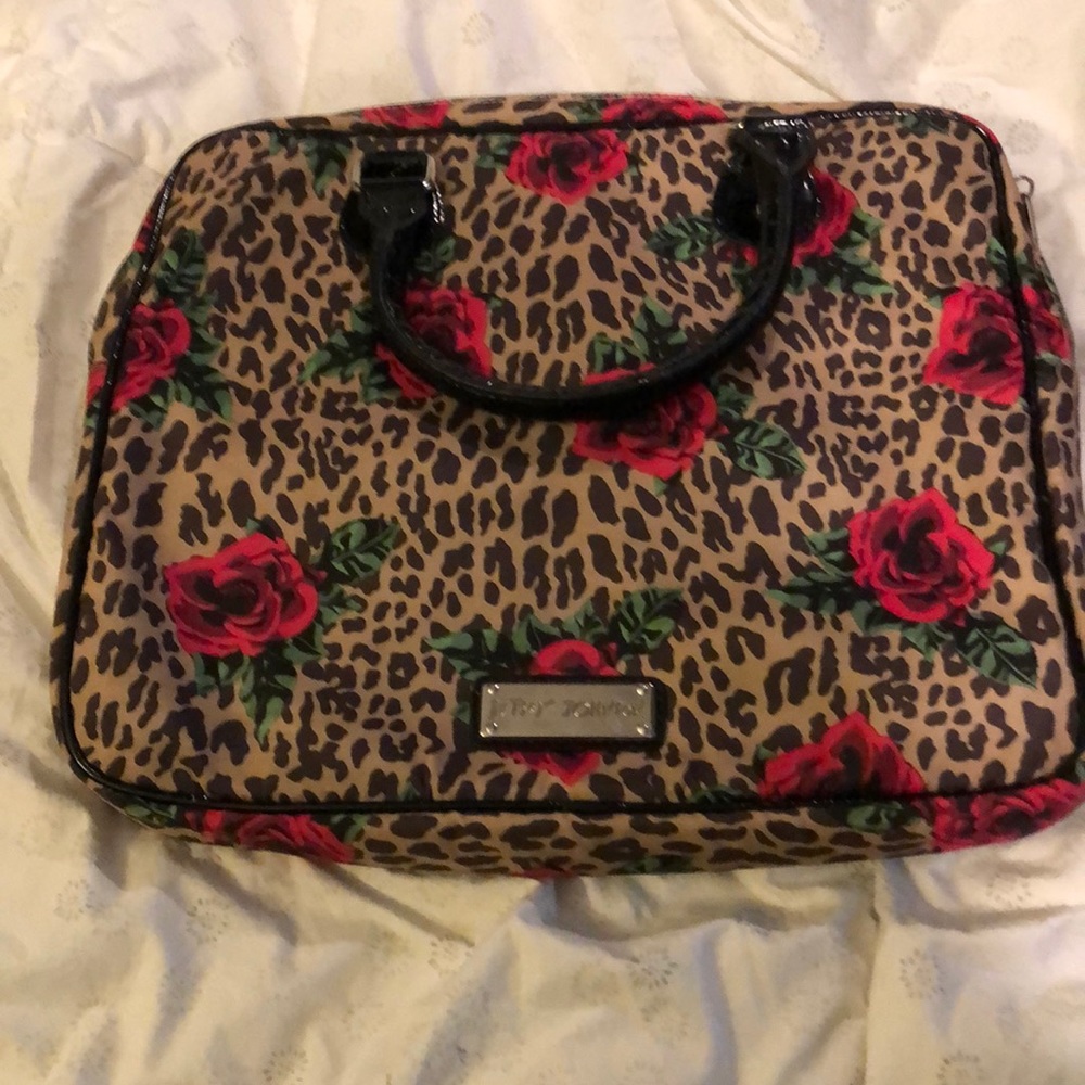 Laptop carrier